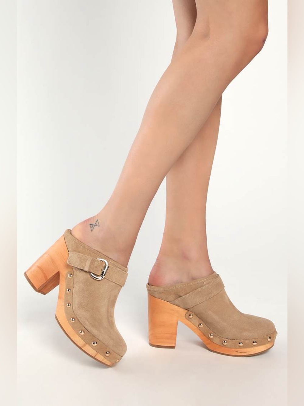 NWOT Steve Madden  Hilde Tan Suede Leather Studded Clogs